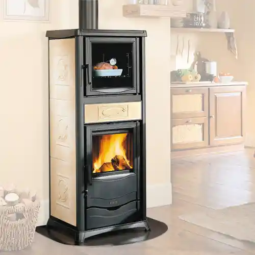 La Nordica Extraflame stufa a legna Rossella Plus forno Evo in ghisa 10,6 kw per 260 m³ liberty pergamena Goedkoop
