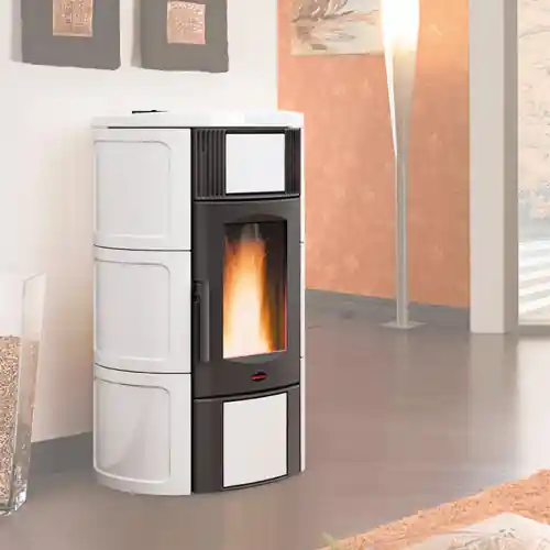 Merkproduct La Nordica Extraflame termostufa a pellet Iside Idro in maiolica bianca 19,0 kw per 545 m³ termo stufa