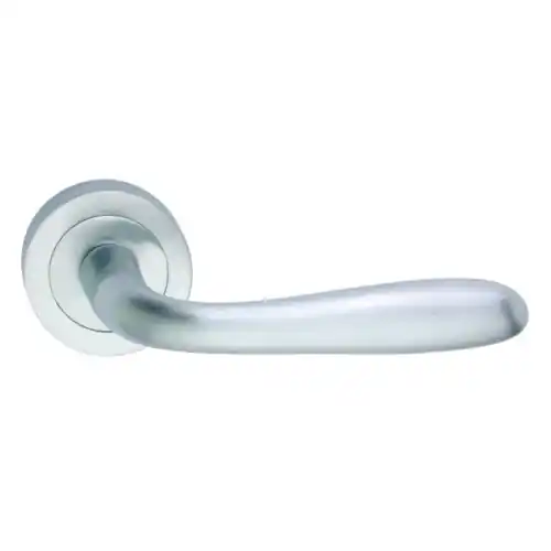 Aanbieding maniglia serie Goccia in lega con rosetta bocchetta cromo satinato maniglie