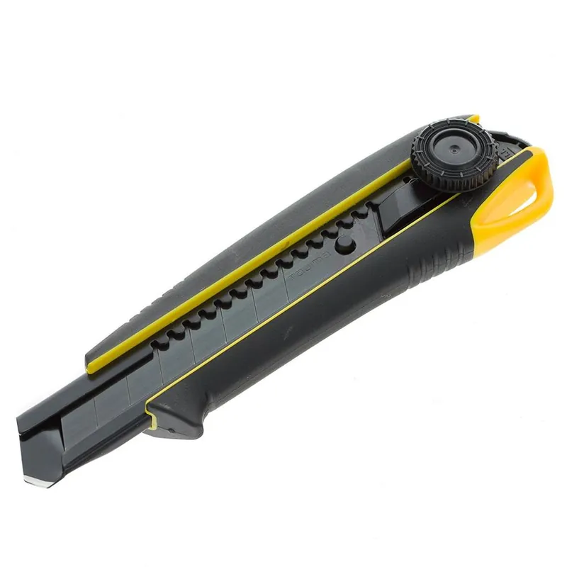 Tajima Since Cutter tajima serie corazzata art.dc561b/y1 lama spezzabile da mm 18 Express Levering