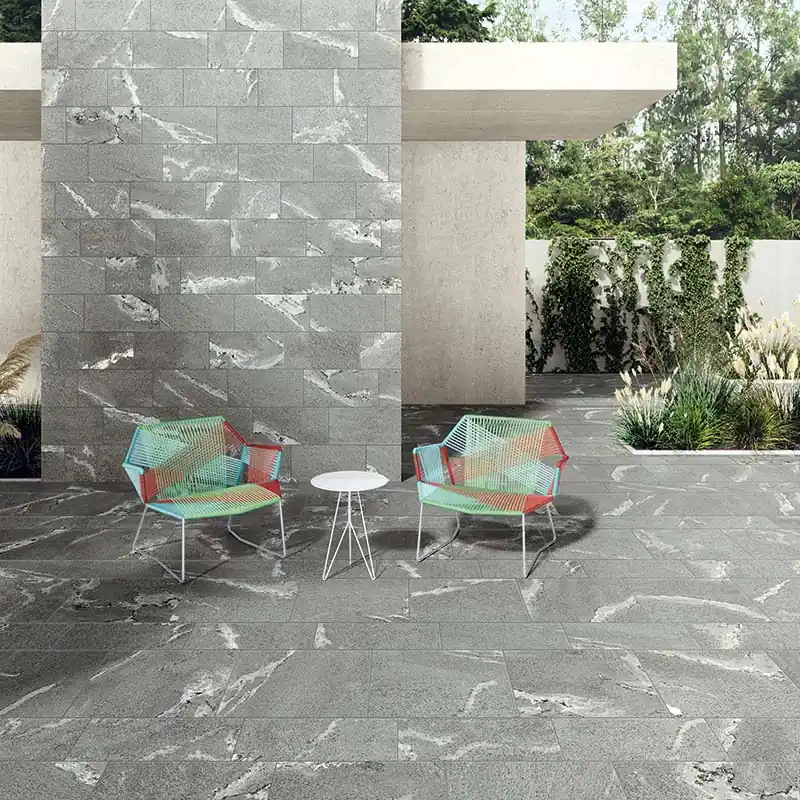 Percorsi Frame Gneiss Grey R11 - Gres effetto pietra per esterni Antiscivolo 30x60 Betrouwbaar