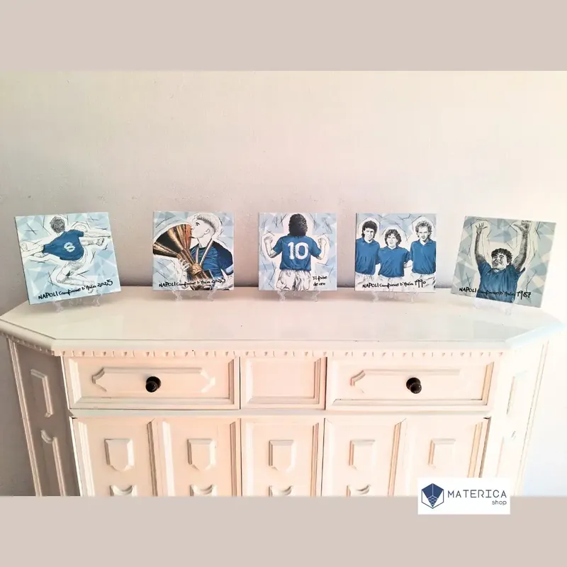 Premium Piastrelle Celebrative Sport da Collezione – I Momenti Storici del Napoli Calcio su Ceramica Artistica